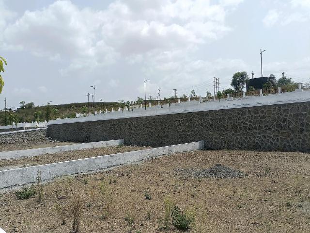 Residential Plot in Shindaone for resale Pune. The reference number is 20450758