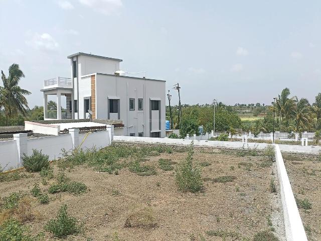 Residential Plot in Shindaone for resale Pune. The reference number is 20450765