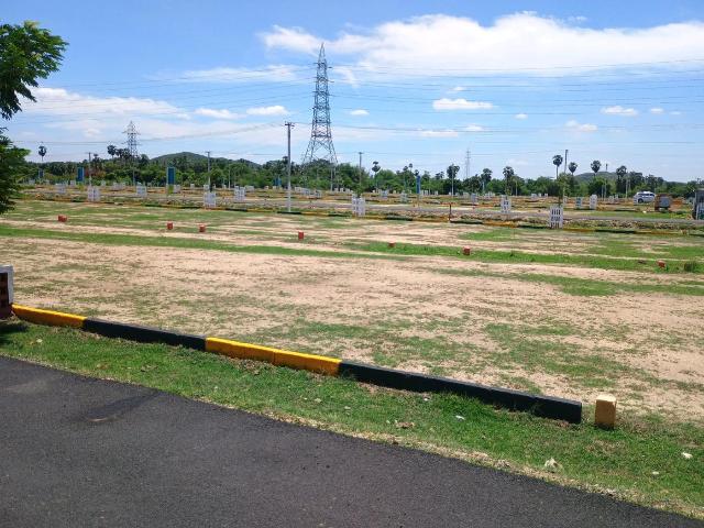 Residential Plot in Singaperumal Koil for resale Chennai. The reference number is 20559060