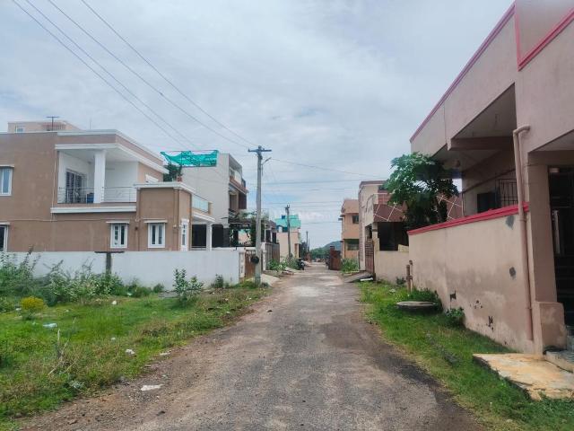 Residential Plot in Singaperumal Koil for resale Chennai. The reference number is 20796008