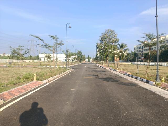 Residential Plot in Siruseri for resale Chennai. The reference number is 12965598