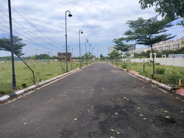 Residential Plot in Siruseri for resale Chennai. The reference number is 17667125