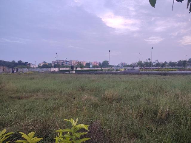 Residential Plot in Siruseri for resale Chennai. The reference number is 18591362