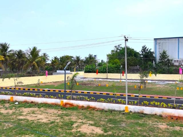 Residential Plot in Siruseri for resale Chennai. The reference number is 20589848