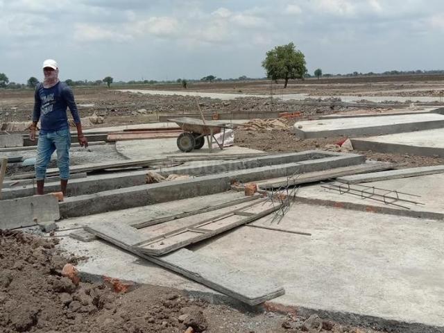 Residential Plot in Songir for resale Indore. The reference number is 15435623