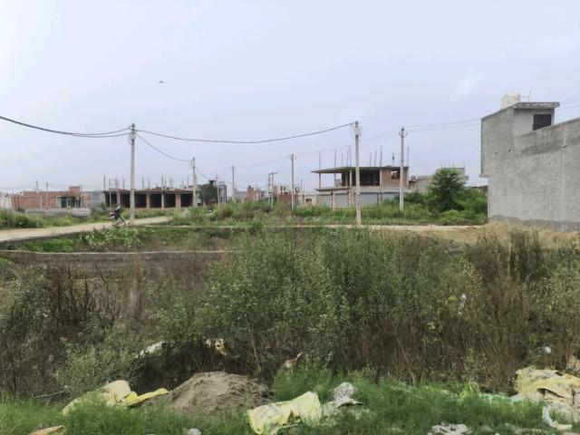 Residential Plot in Chhapraula for resale Ghaziabad. The reference number is 20803185