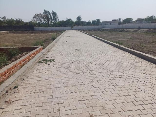 Residential Plot in Tappal for resale Aligarh. The reference number is 17024376