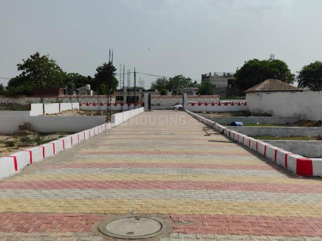 Residential Plot in Tech Zone for resale Greater Noida. The reference number is 19864958