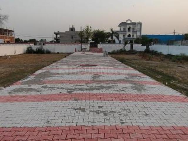 Residential Plot in Tech Zone for resale Greater Noida. The reference number is 19896969