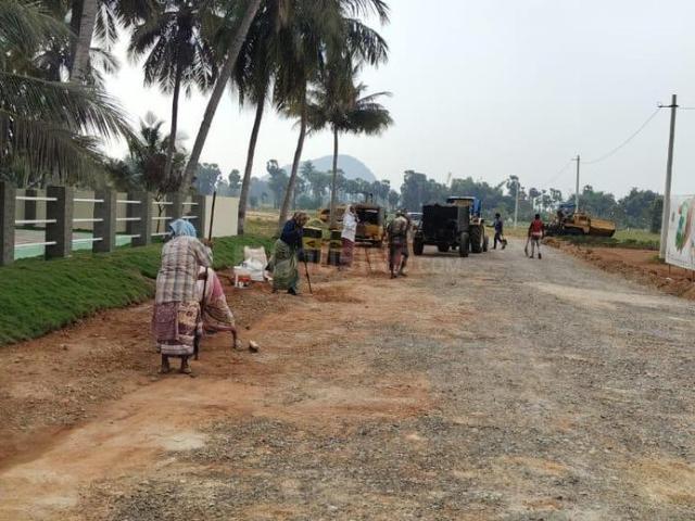 Residential Plot in Thagarapuvalasa for resale Visakhapatnam. The reference number is 17801385