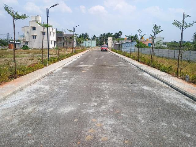 Residential Plot in Thirunindravur for resale Nadukuthagai. The reference number is 16516046