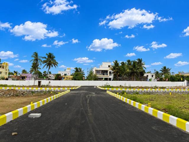 Residential Plot in Thiruporur for resale Chennai. The reference number is 20870920