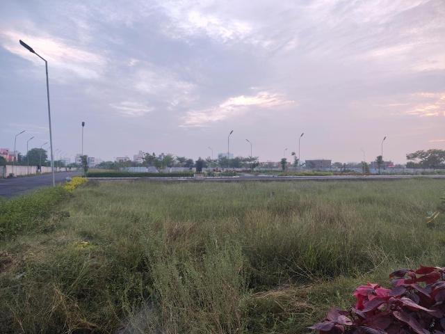 Residential Plot in Thiruvallur for resale Chennai. The reference number is 11030348
