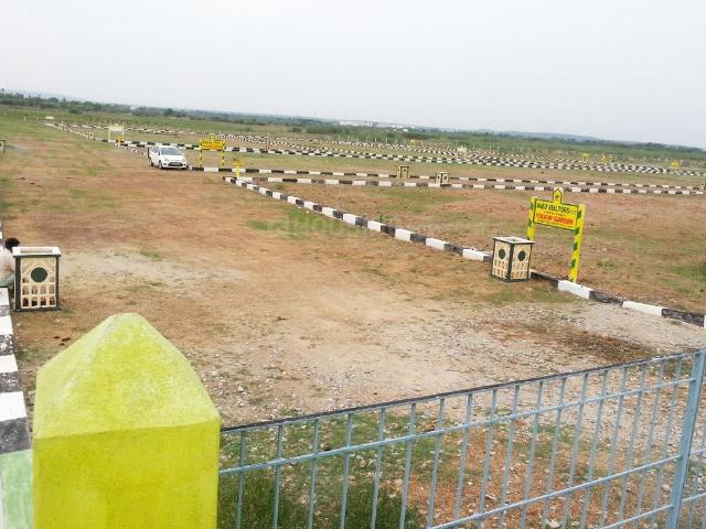 Residential Plot in Thiruvallur for resale Chennai. The reference number is 19432553