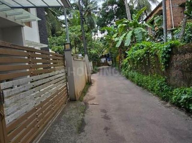Residential Plot in Thondayad for resale Kozhikode. The reference number is 20859307