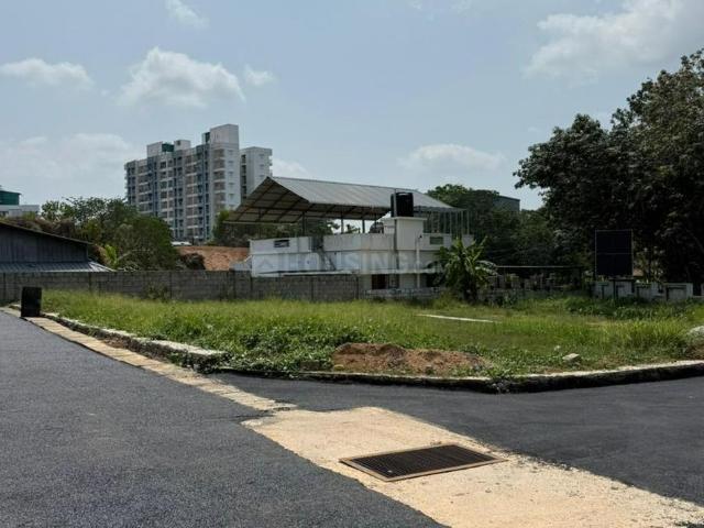 Residential Plot in Thrippunithura for resale Kochi. The reference number is 20235025