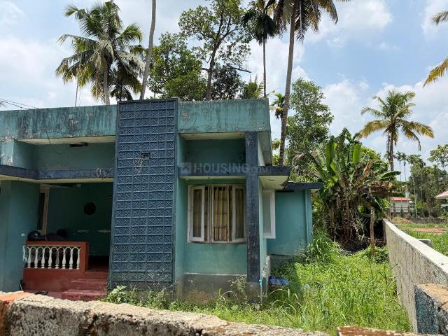 Residential Plot in Thrippunithura for resale Kochi. The reference number is 20396021