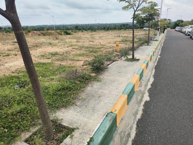 Residential Plot in Thummaloor for resale Hyderabad. The reference number is 19324287