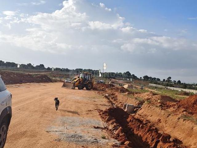 Residential Plot in Thummaloor for resale Hyderabad. The reference number is 20865975