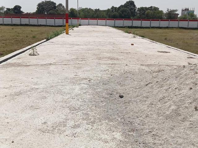 Residential Plot in Tikra for resale Kanpur. The reference number is 20581611