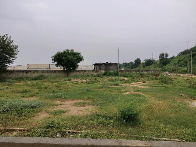 Residential Plot in Tilpata Karanwas for resale Greater Noida. The reference number is 20956977