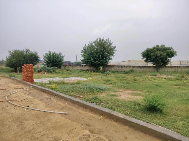 Residential Plot in Tilpata Karanwas for resale Greater Noida. The reference number is 20957004