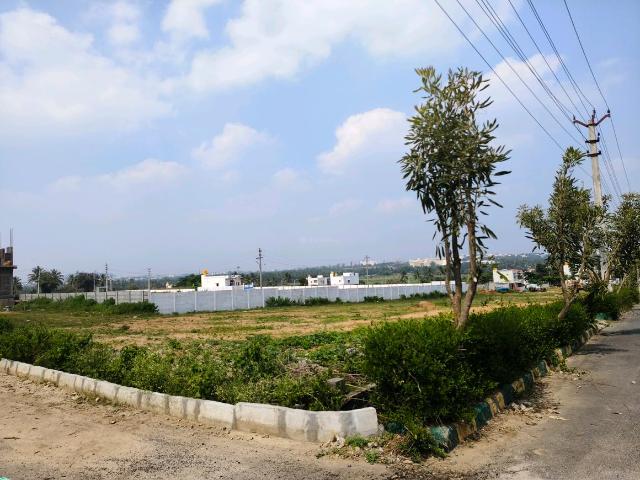 Residential Plot in Tippalam village for resale Hosur. The reference number is 13846153