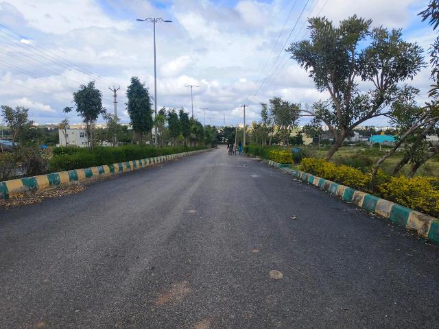 Residential Plot in Tippalam village for resale Hosur. The reference number is 18773906
