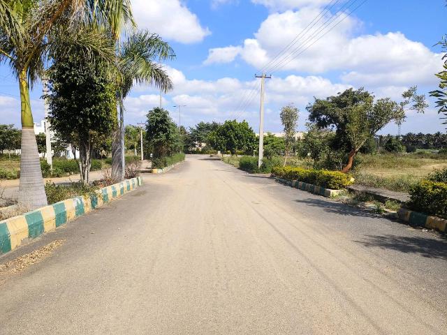 Residential Plot in Tippalam village for resale Hosur. The reference number is 19072261