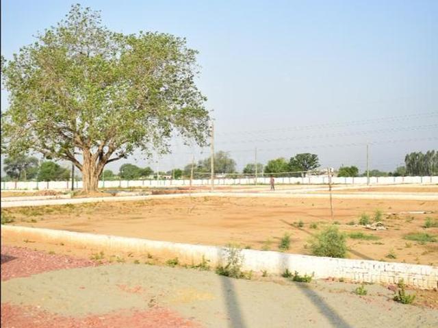 Residential Plot in Ujrai for resale Agra. The reference number is 20654517