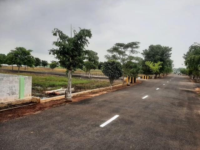 Residential Plot in Vuyyuru for resale Krishna. The reference number is 19302606