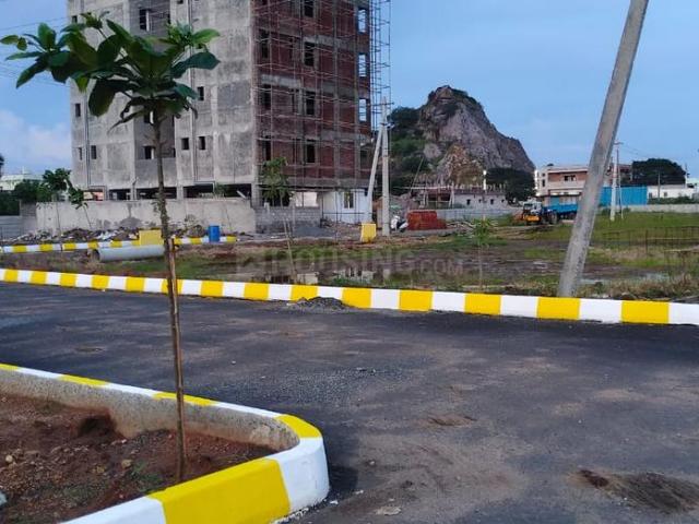 Residential Plot in Vuyyuru for resale Krishna. The reference number is 20556471
