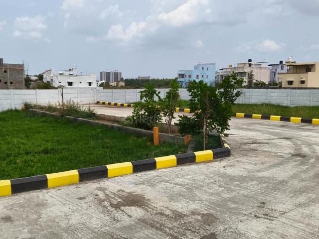 Residential Plot in Vandalur for resale Chennai. The reference number is 20492375