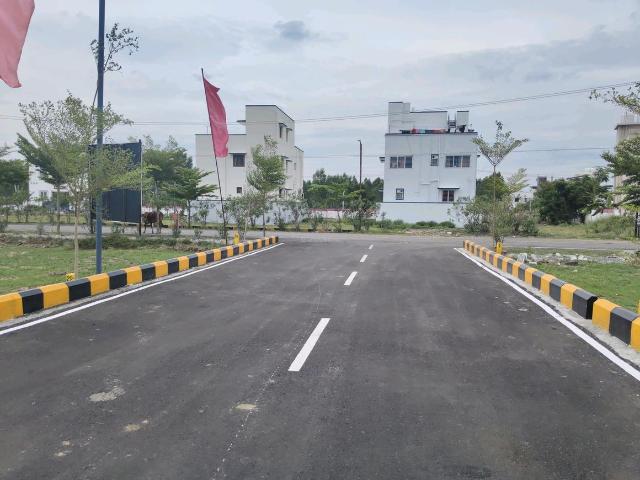 Residential Plot in Varadharajapuram for resale Chennai. The reference number is 20381800