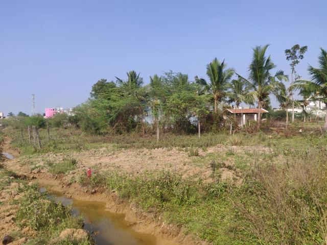 Residential Plot in Veerapuram for resale Chennai North. The reference number is 13883904