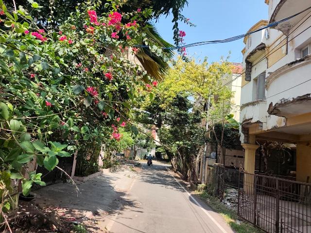 Residential Plot in Velachery for resale Chennai. The reference number is 20532272