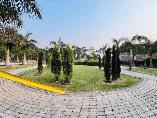 Residential Plot in Vidhan Sabha Road for resale Raipur. The reference number is 19928126
