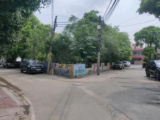 Residential Plot in Vijay Nagar for resale Ghaziabad. The reference number is 19318061
