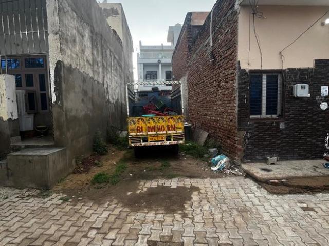 Residential Plot in Vijay Nagar for resale Rewari. The reference number is 17752568