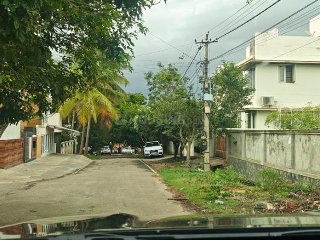 Residential Plot in Vijayanagar for resale Mysore. The reference number is 20937845