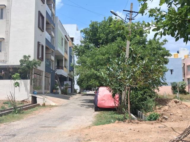 Residential Plot in Vishveshwaraya Nagar for resale Bengaluru. The reference number is 20761131