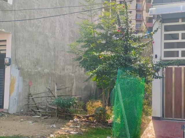 Residential Plot in Vrindavan Yojana for resale Lucknow. The reference number is 20627656