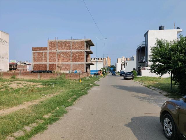 Residential Plot in Wave City for resale Ghaziabad. The reference number is 17406510