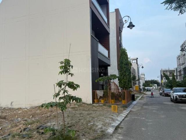 Residential Plot in Wave City for resale Ghaziabad. The reference number is 20619704