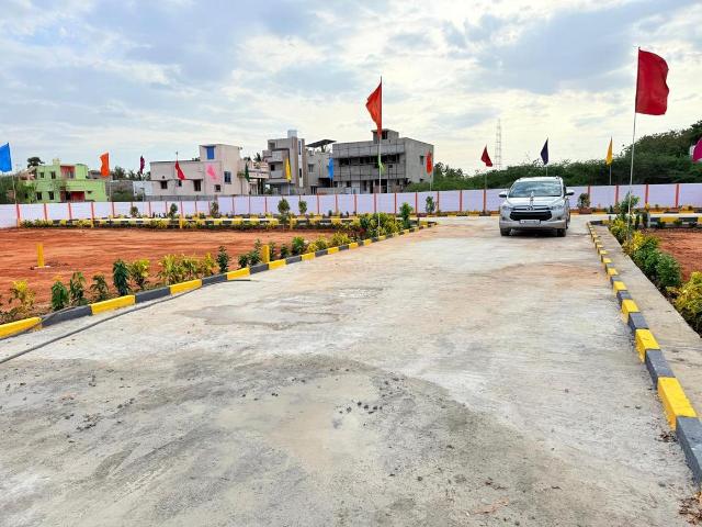 Residential Plot in West Tambaram for resale Chennai. The reference number is 20747373