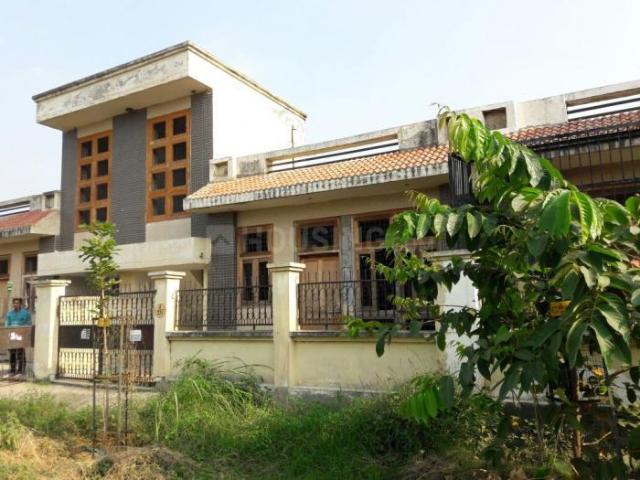 Residential Plot in XU III for resale Greater Noida. The reference number is 19429717
