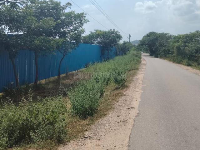 Residential Plot in Yadagirigutta for resale Yadadri Bhuvanagiri. The reference number is 18724826