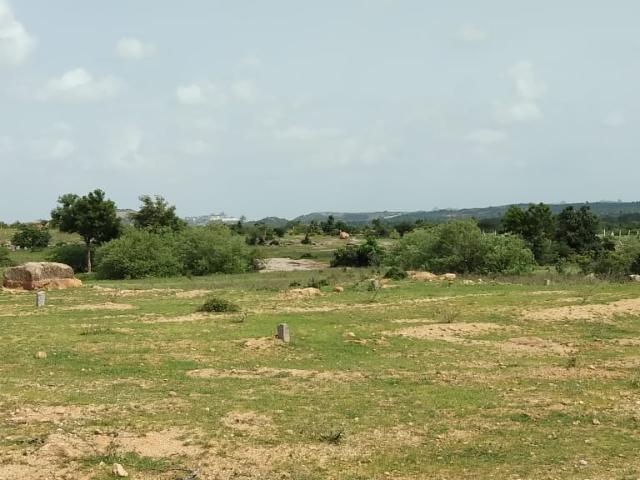 Residential Plot in Yadagirigutta for resale Yadadri Bhuvanagiri. The reference number is 4761006