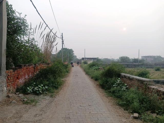 Residential Plot in Yeida for resale Greater Noida. The reference number is 13230816