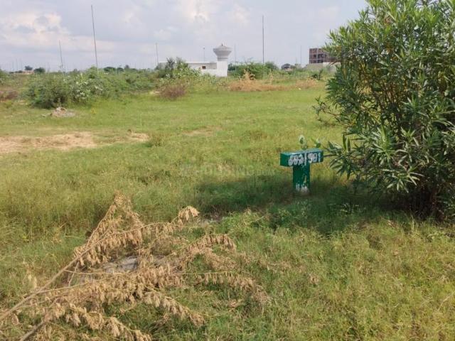 Residential Plot in Yeida for resale Greater Noida. The reference number is 18566021